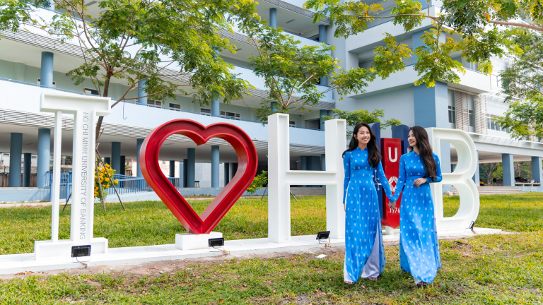 Đại học chính quy Quốc tế do đối tác cấp bằng